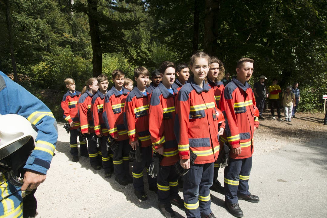 Feuerwehr Grenchen Jahresübung Feuerwehr Grenchen Jahresübung bei Holzerhütte