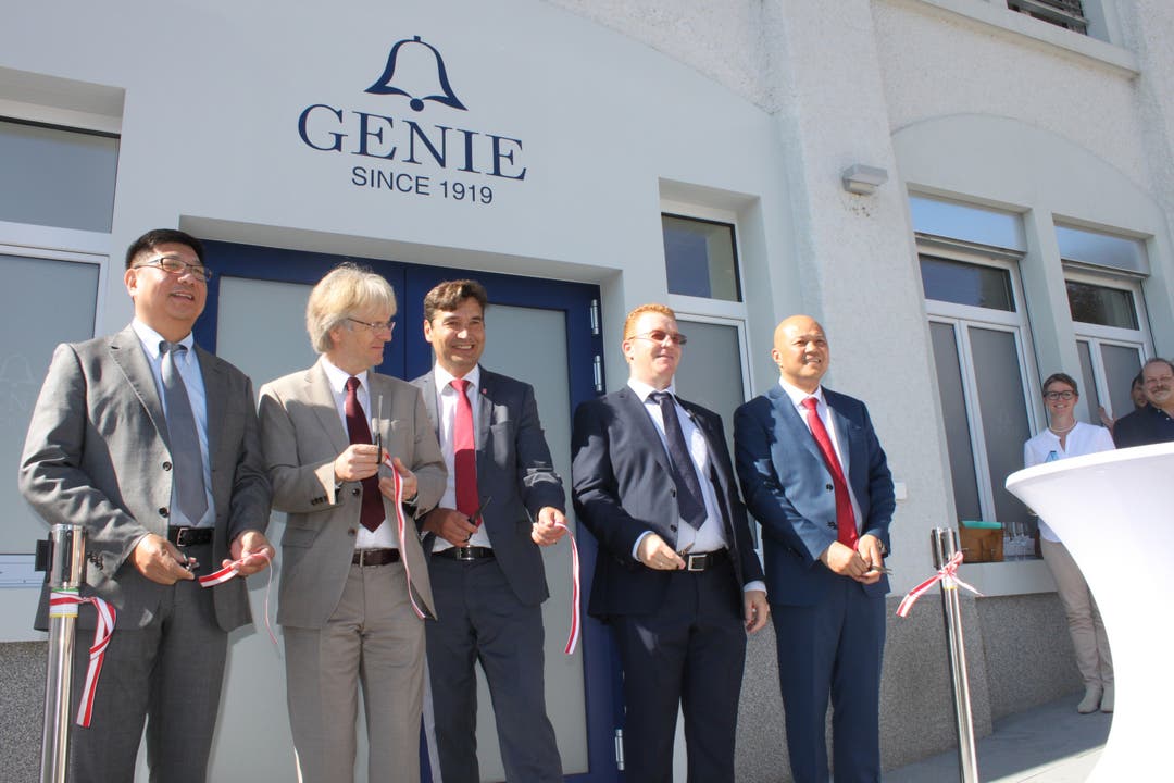 Eröffnung der Uhrenfabrik Genie Watch in Grenchen