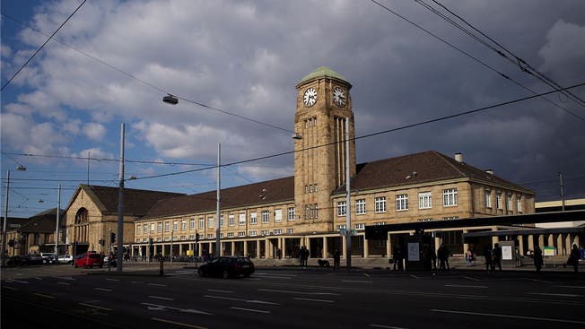 Insgesamt schliesst die Deutsche Bahn in Deutschland 21 Reisebüros mit 86 Mitarbeitern.