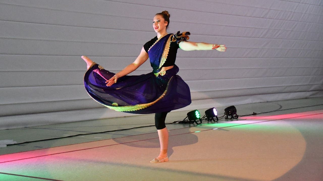 Rahel Steinger aus dem TV Subingen wird zur indischen Tänzerin.