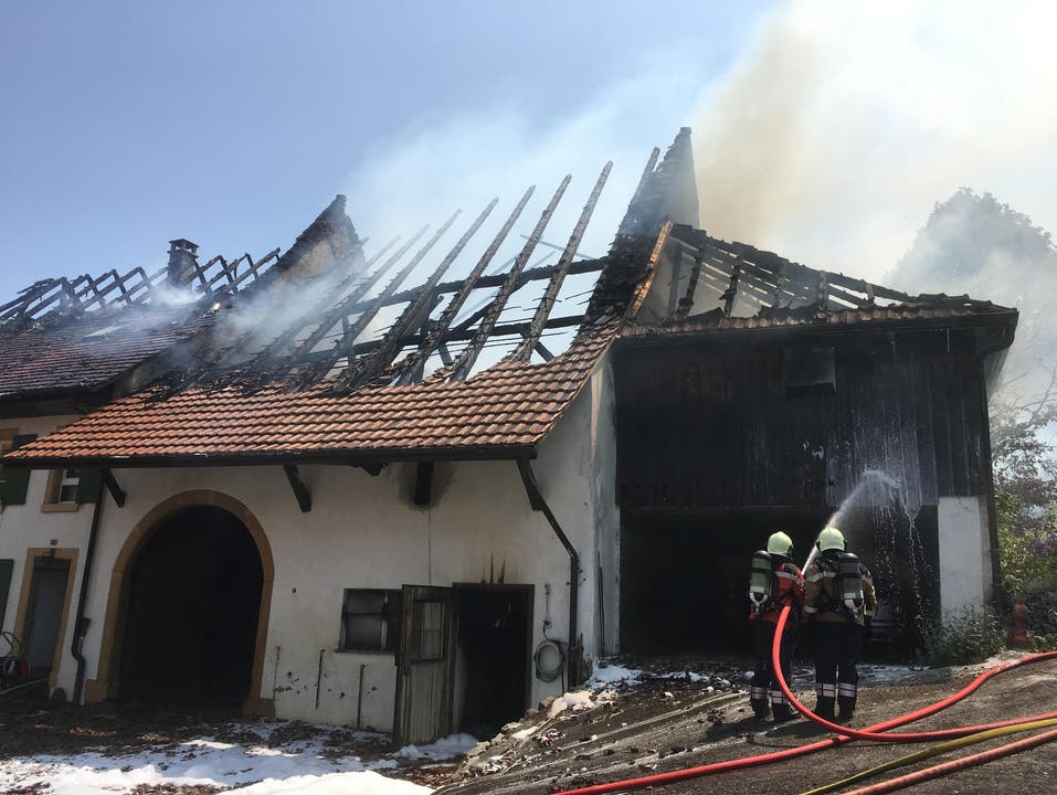 Das Feuer war auf das angebaute Bauernhaus übergesprungen.