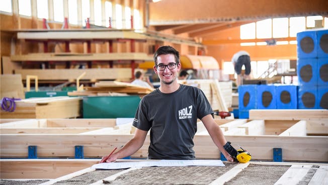 André Friedli arbeitete beim Bau des schweizweit ersten Hochregallagers aus Holz mit.