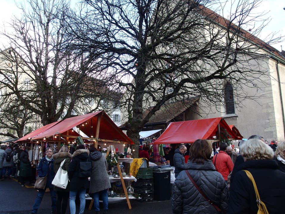 Ein Bummel am Adventsmarkt gehört zur Badener Vorweihnachtszeit einfach dazu.