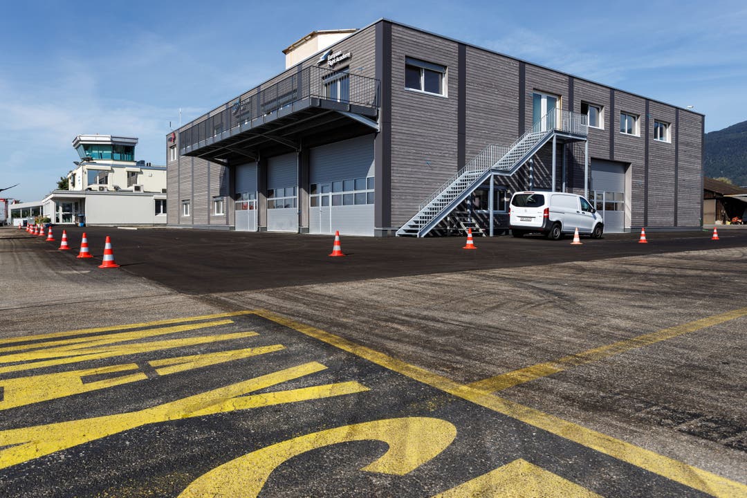 Neuer Rega-Hangar vom Tarmac aus gesehen