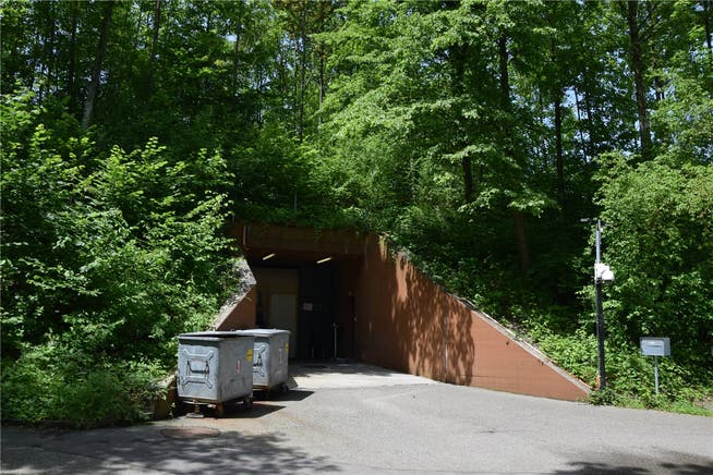 Der Eingang zur Notunterkunft (NUK) in Urdorf.