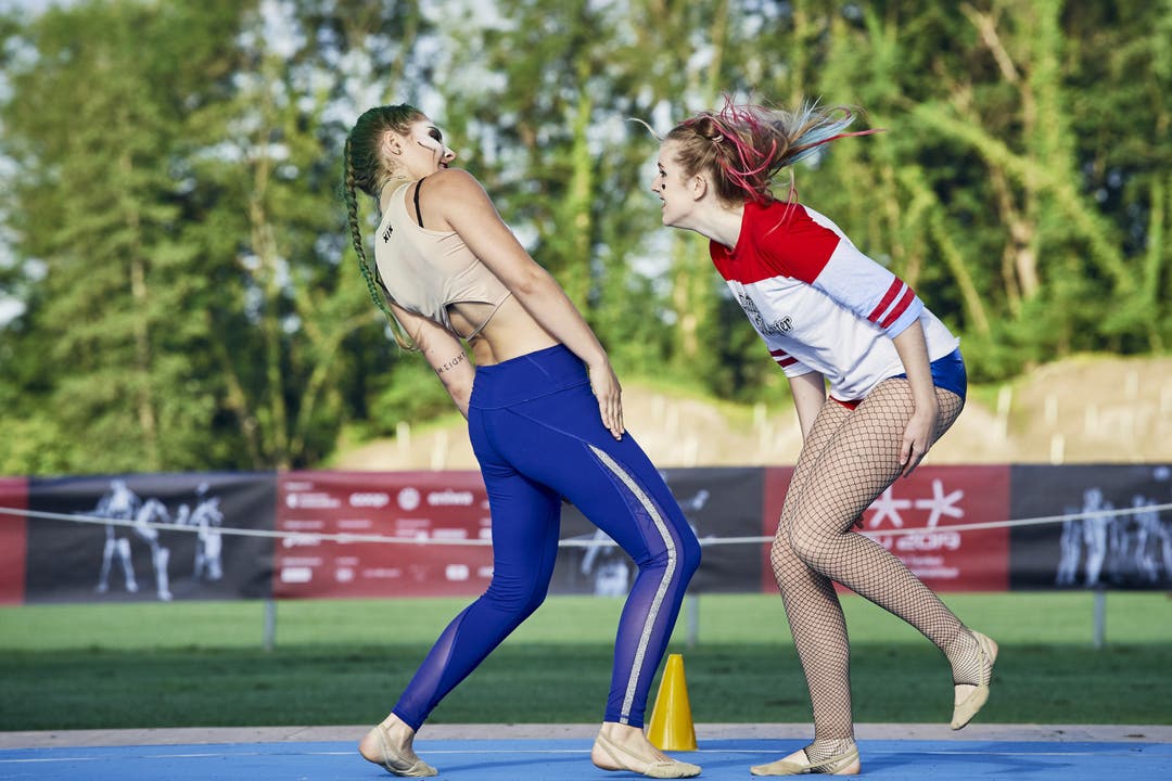 Wettkampf in der Gymnastik: Pascale Müller und Bettine Wittwer vom TV Lengnau bei Biel haben eine beeindruckende Choreografie einstudiert.