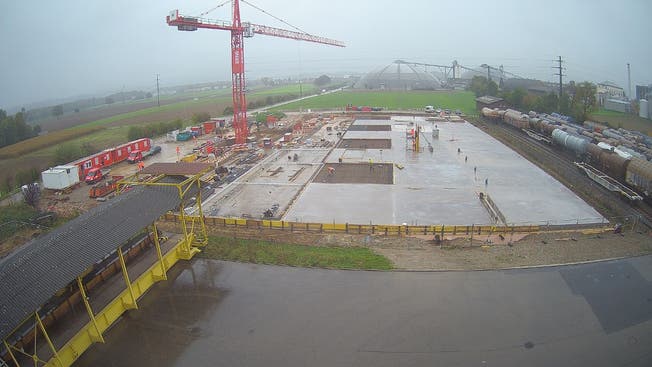 So sieht die Baustelle für das neue Logistikzentrum von Swisslos derzeit aus.