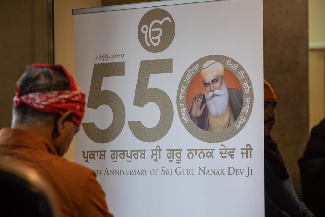  550. Geburtstag von Sri Guru Nanak Dev in Däniken: Impressionen der Feier im Sikh-Tempel