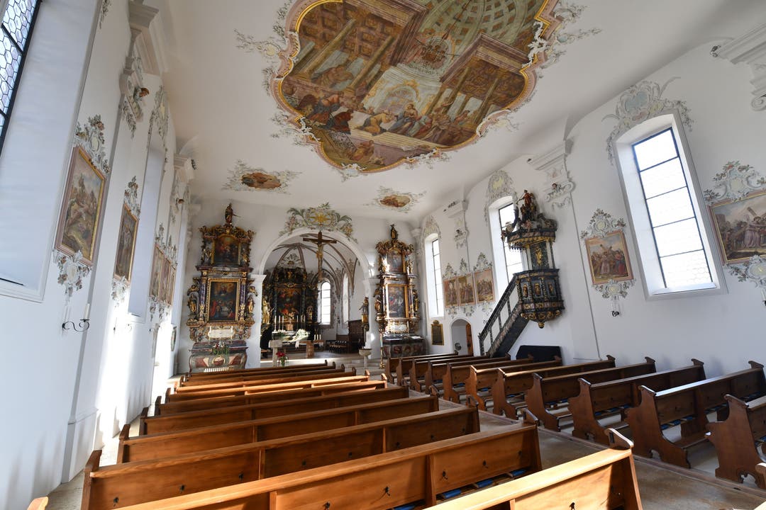 Die Kirche St. Stephan wurde im frühbarocken Stil errichtet.