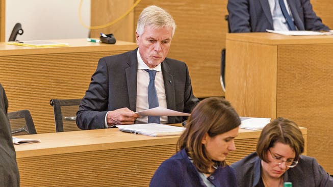 Ratsdoyen Herbert H. Scholl im Grossen Rat (vor ihm Neo-Nationalrätin Maja Riniker und Jeanine Glarner, alle drei FDP).