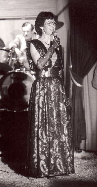 Vor 30 Jahren als Ansagerin im Circus Monti.