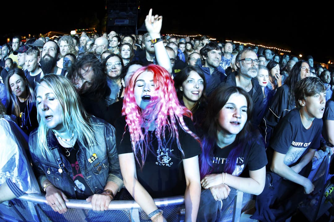 Die schottische Band Biffy Clyro begeisterte die Fans an der Virgin Radio Rock Night auf dem Heitere Zofingen.