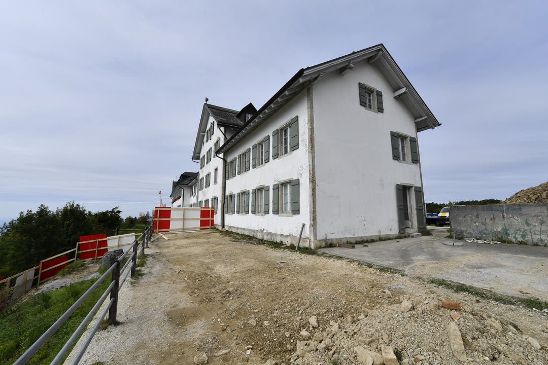 Der Startschuss zum Neubau des Hotel Weissenstein fiel am 11.September 2017. Der Ost-Flügel des Kurhauses Weissenstein wird abgebrochen.