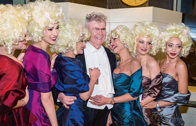 Die Weltwoche zeigte im Januar ein Foto von Buser am Wiener Opernball 2015