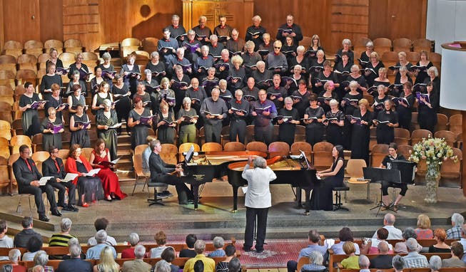 Das Oltner Sommernachtskonzert des Oratorienchores Olten brachte Gioachino Rossinis «Petite Messe solennelle» in die Friedenskirche.