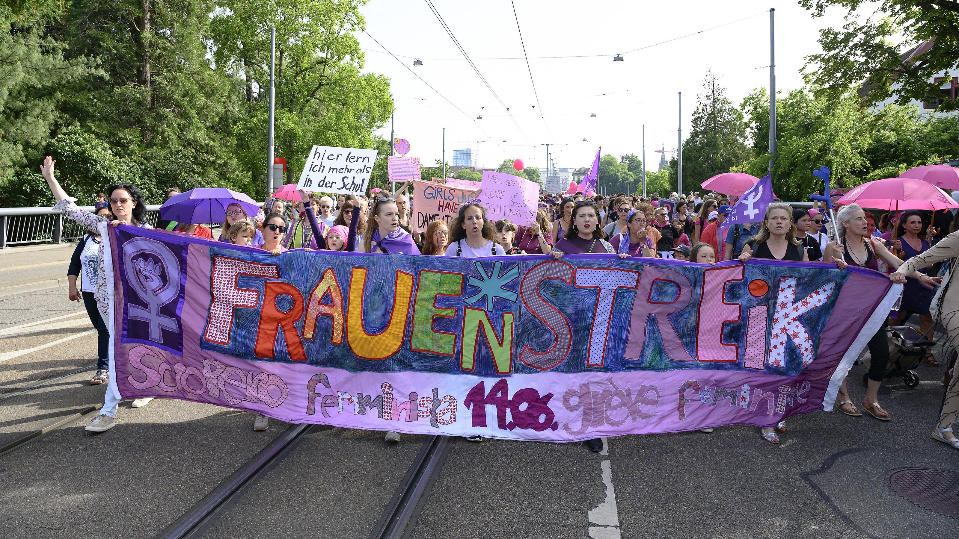 Bildstrecke Der Basler Frauenstreik In Bildern Ein Historisches