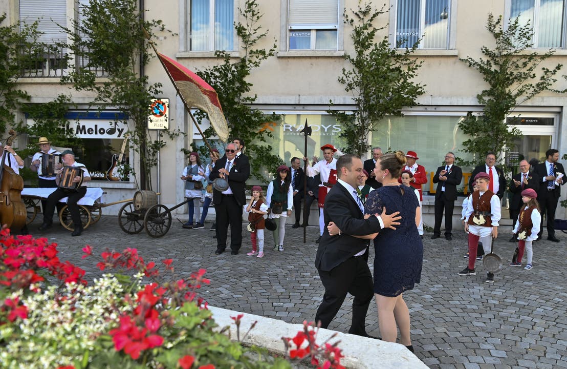 Tanz des Paares Patrik Müller mit Partnerin Tamara
