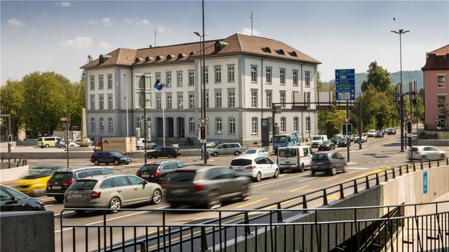 Der Schulhausplatz in Baden ist die meistbefahrene Kreuzung im Kanton. Sie wurde für 100 Millionen saniert und im August 2018 eröffnet.