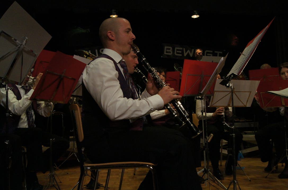 Saxofone und Hörner im Zusammenspiel Saxofone und Hörner im Zusammenspiel