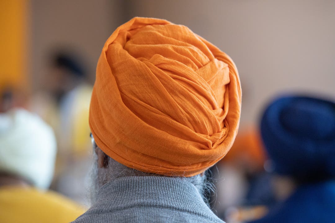  550. Geburtstag von Sri Guru Nanak Dev in Däniken: Impressionen der Feier im Sikh-Tempel