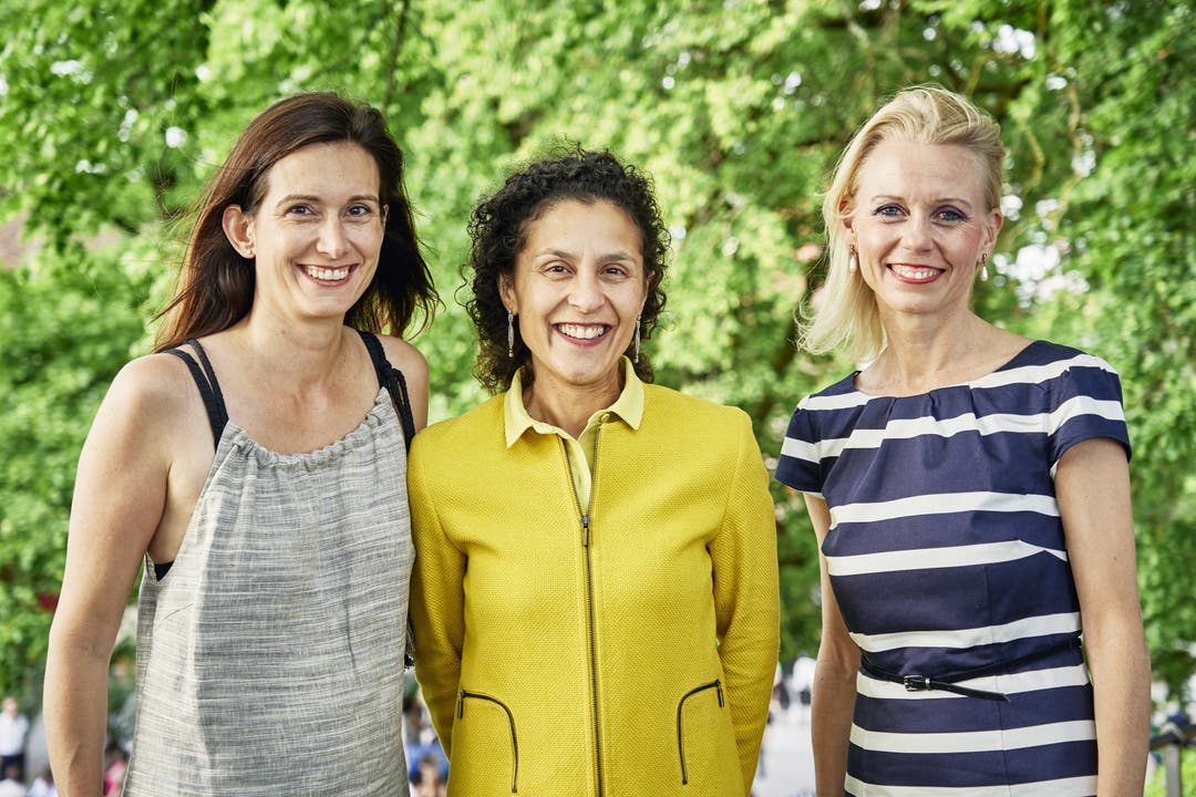 FDP-Grossrätin Maja Riniker, Staatsschreiberin Vincenza Trivigno und EVP-Grossrätin Lilian Studer.