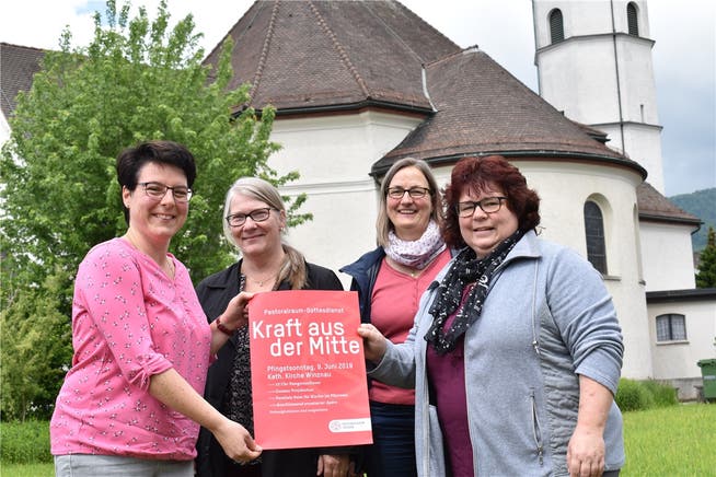 Sie organisieren den gemeinsamen Gottesdienst: Esther Akermann, Susanne Bucher, Andrea Maria Inauen und Regina von Felten (v.l.).