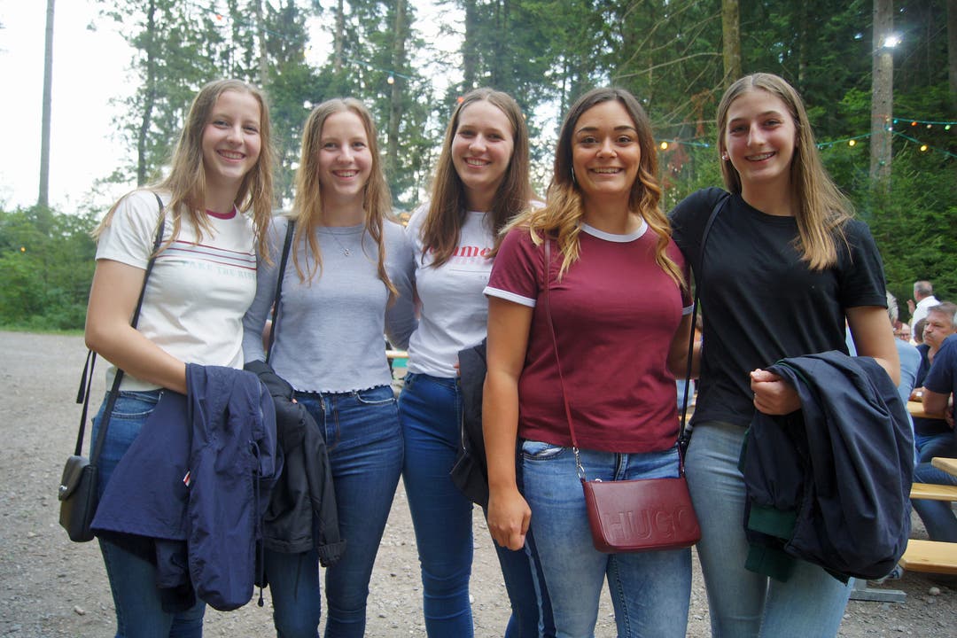 Katja Castro aus Urdorf (zweite von rechts) mit ihren Kolleginnen