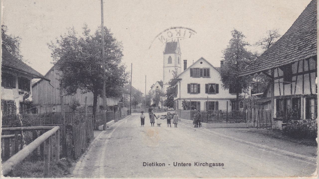 Dieses Foto entstand um 1909 und die "Söigass", wie sie früher hiess, ist kaum wiederzuerkennen.