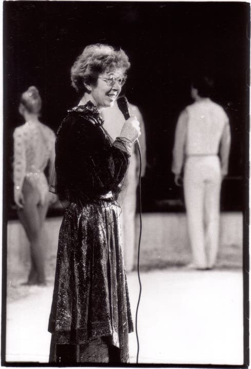 Vor 30 Jahren als Ansagerin im Circus Monti.