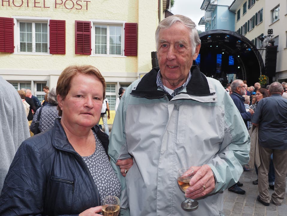 Den beiden früheren Ennetbadener Metzgersleuten Anton und Margrith Vonarburg, 78 und 70, gefällt das speziell Dorffest sehr, weil es ein friedliches und freundliches Miteinander sei.