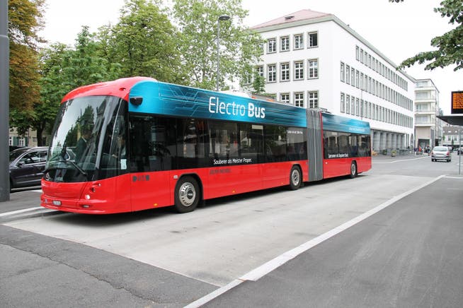 Mit einem Elektrobus der Bellacher Firma Hess wurden auf dem Streckennetz der BOGG Testfahrten durchgeführt; Bilanz: positiv.