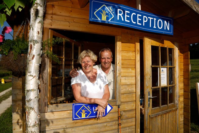 2013: Erika Bader Schluep und Herbert Schluep bei der Saisoneröffnung des Maishotels.