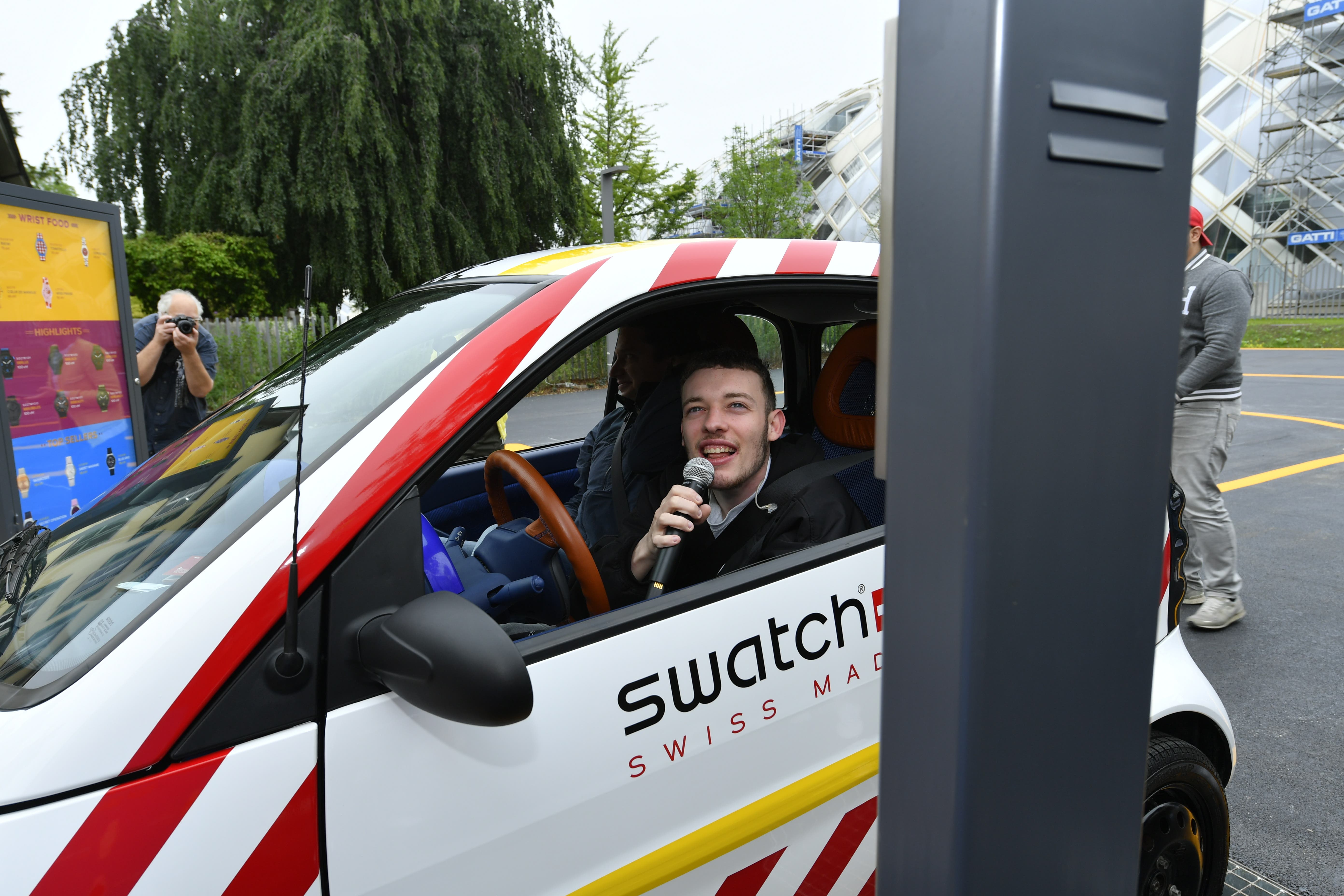 Bildstrecke - Eröffnung Swatch Drive thru store Biel