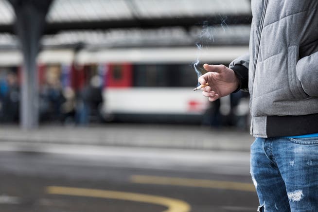 Mit dem neuen Bundesgesetz sollen keine Tabakprodukte mehr an Minderjährige verkauft werden können. (Symbolbild)
