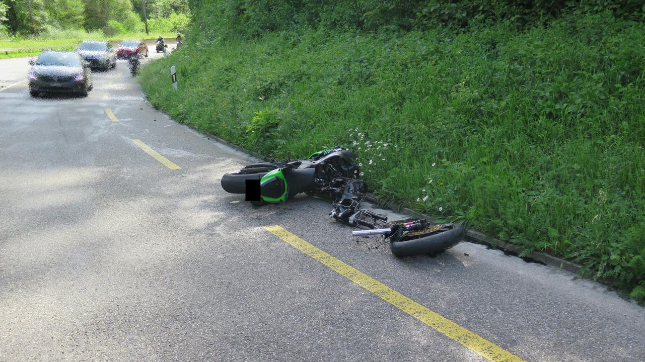 Laufen BL, 24. Mai: Ein 46-Jähriger geriet mit dem Motorrad ins Rutschen und stürzte. Der Lenker verletzte sich dabei und musste ins Spital gebracht werden. (...)