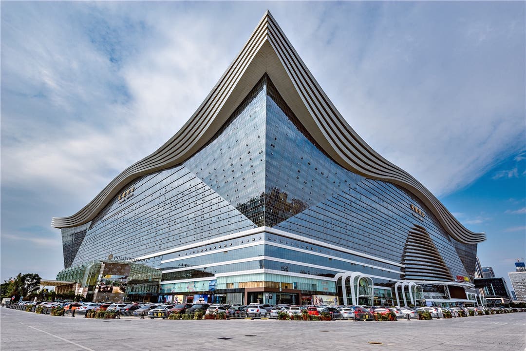 Das New Century Global Center hat die grösste Gebäudegrundfläche der Welt. Shutterstock