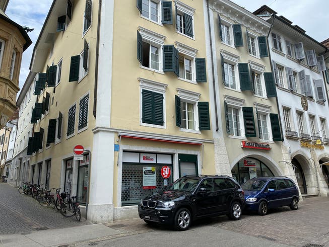 Eine der Liegenschaften, die dem Kanton gehört: Das Wohn- und Geschäftshaus an der Hauptgasse 37 in Solothurn.