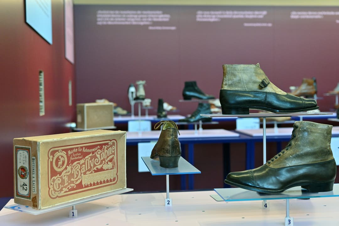 Sonderausstellung "Bally Monsieur" - der Herrenschuh seit 1851 - Ballyana Modelle aus dem Archiv der Bally Schuhfabriken AG
