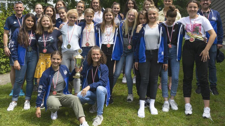 Landhockey: Totaler HCO-Triumph - Meister- und Vizemeistertitel für die U15-Mädchen!