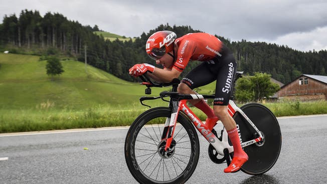Marc Hirschi ist für den Rennstalls Sunweb an der Tour de Suisse unterwegs - und nimmt dafür einiges auf sich.