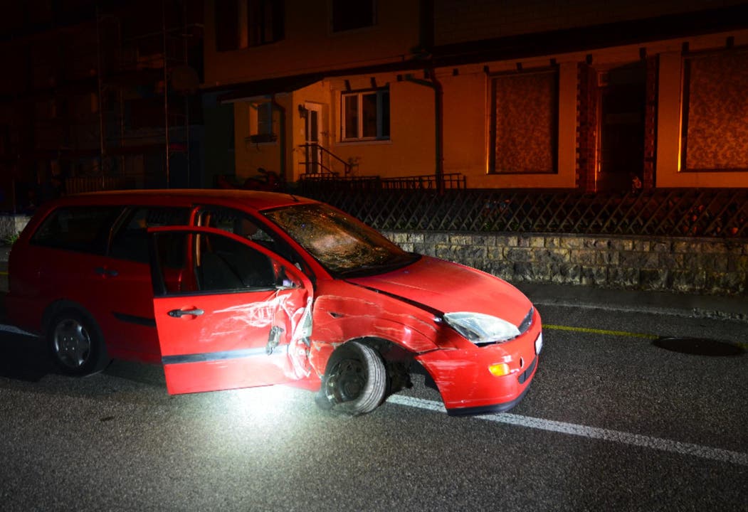 Liesberg BL, 17. April: Auf der Baselstrasse ereignete sich ein Selbstunfall eines Personenwagens. Der Autolenker war alkoholisiert und musste seinen Führerausweis auf der Stelle abgeben.