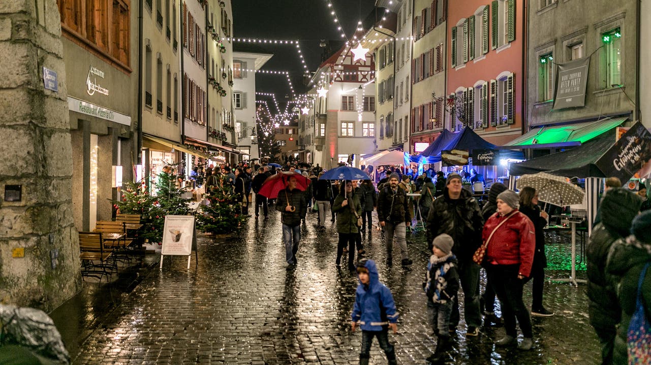 Impressionen vom Night Shopping am Aarauer Weihnachtsmarkt 2018.