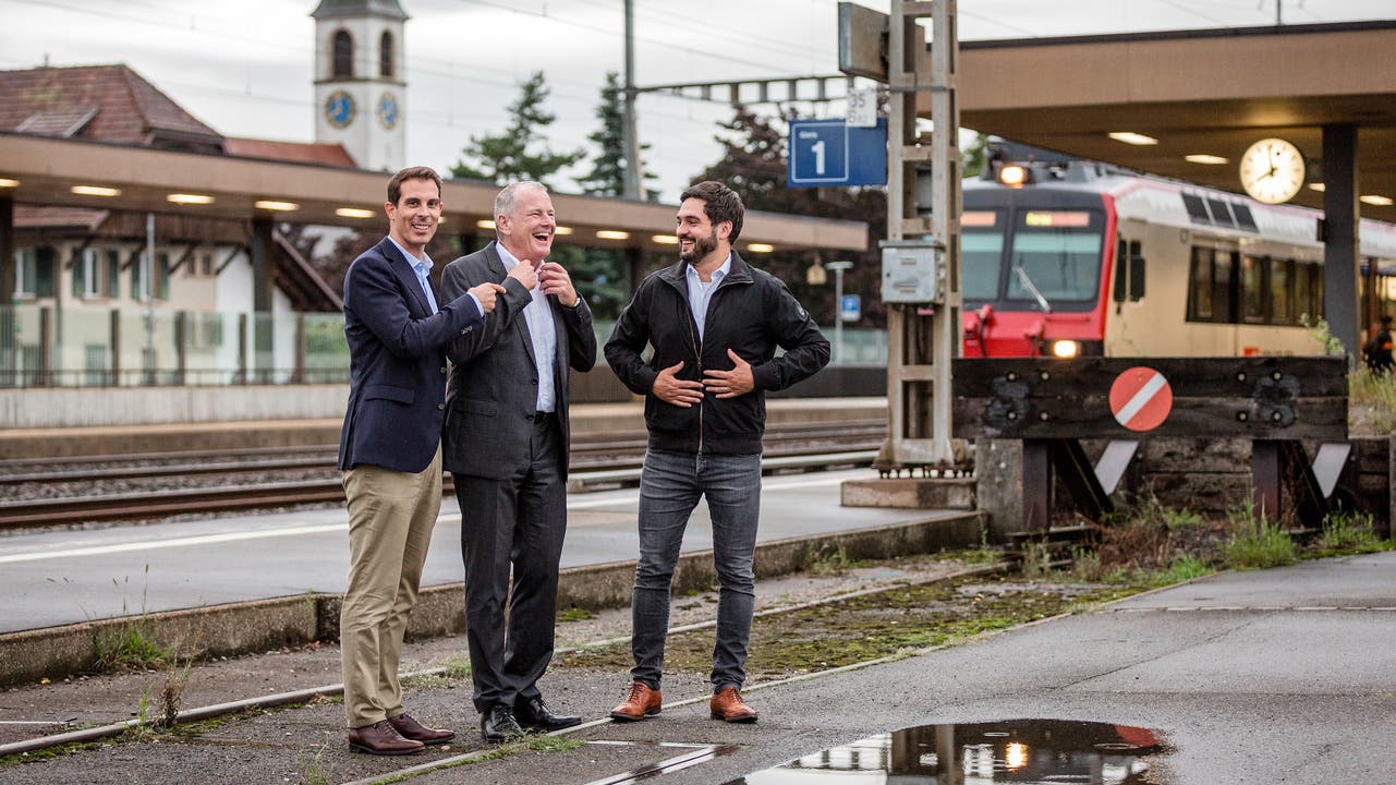 Wermuth und Burkart feiern Zwischenerfolg bei Bahnanschluss Mittelland