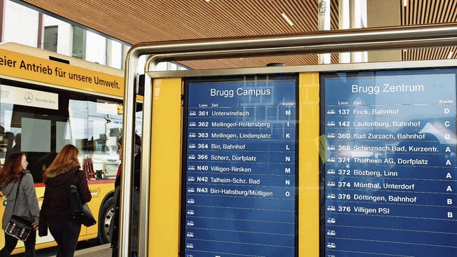 Ab Brugg Bahnhof verkehren künftig mehr Postautos Richtung Birr und Lauffohr.