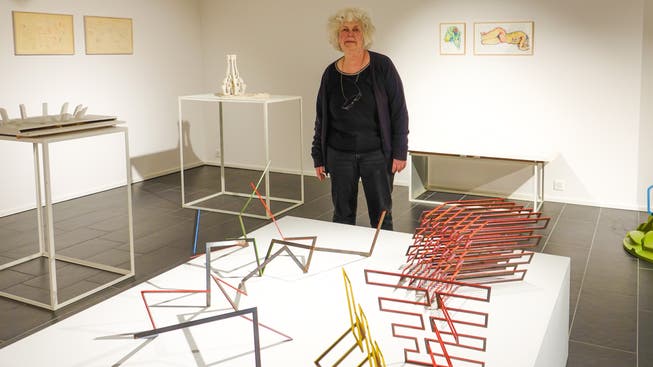 Gillian White an der Vernissage zur Ausstellung «Künstlerpaare» im Museum Eduard Spörri.