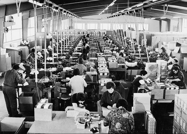 Damals: In den Melitta-Fabrikhallen in Egerkingen wurden bis ins Jahr 1986 Filtertüten hergestellt.