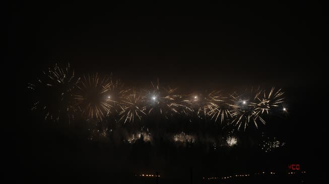 Alle drei Jahre findet zur Sonnenwendfeier in Oensingen das grösste Feuerwerk der Schweiz statt - wenn da keine Epidemie wäre. (Archivbild)