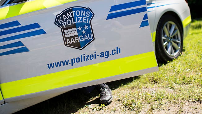 Die Kantonspolizei nahm beiden Beteiligten den Führerausweis vorläufig zu Handen der Entzugsbehörde ab. (Symbolbild)