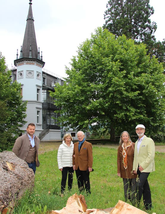 Die neuen Besitzer (von links): Markus Birchmeier, Marianne und Heinrich Pfister, Karin und Reto S. Fuchs.