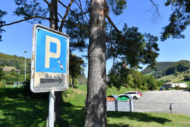 In Wisen wird Dauerparkieren künftig kostenpflichtig.